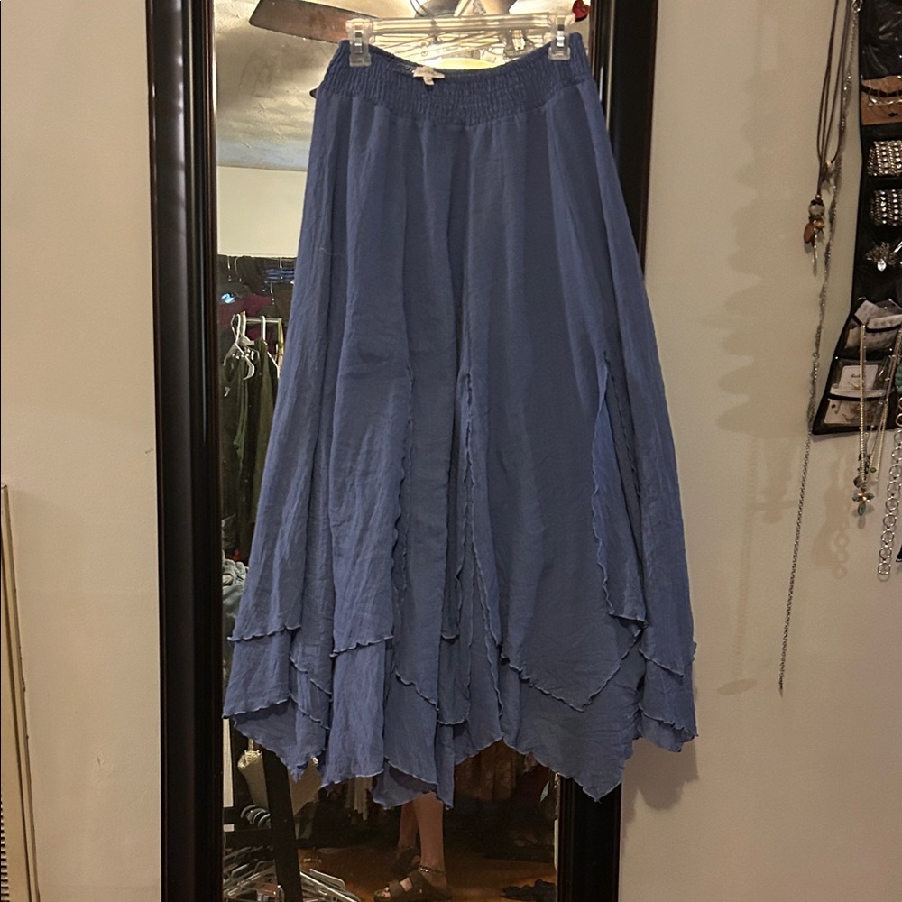 Three birds nest. Promesa Asymmetrical Layered Skirt in Blue